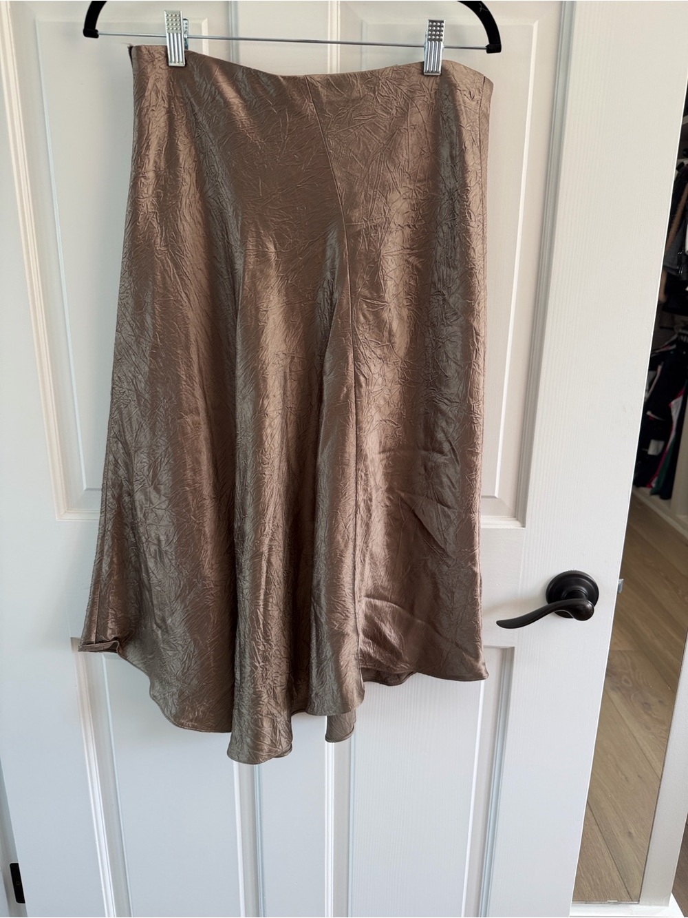 ✨Flawed Gem✨ Vince Bias Shimmery Taupe Asymmetrical Skirt